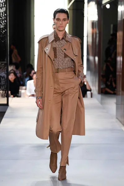 Look 42
